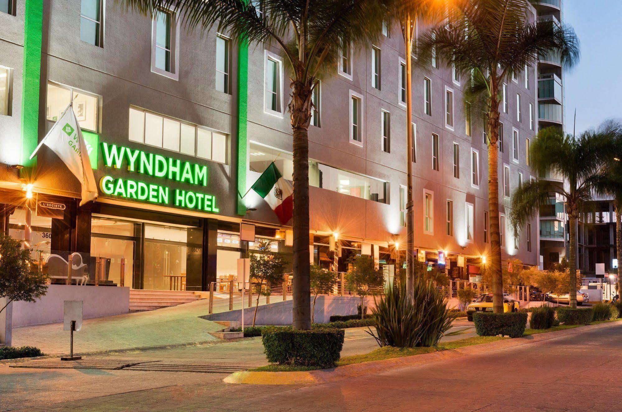 Wyndham Garden Guadalajara Acueducto Hotel Eksteriør billede